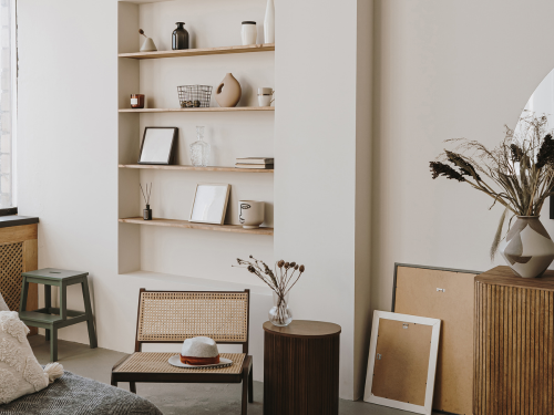 Eine M&ouml;glichkeit, Pekan-Nuss zu integrieren, ist durch den Einsatz von Holz-Akzenten, die die Farbe aufgreifen und so eine harmonische Einheit bilden.