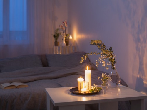 Weiches, warmes Lichtfür kalte Nächte – Zeit für romantischen Kerzenschein.