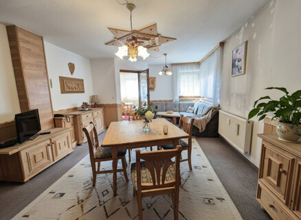 Gepflegte Erdgeschoßwohnung mit Wintergarten und Terrasse