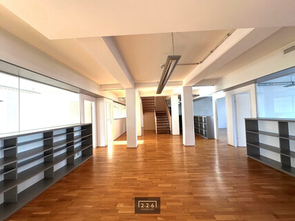 226 Immobilien: INNSBRUCK ZENTRUM: Großflächige Bürofläche (14 RÄUME / ca. 626 m² NF) über 2 Ebenen (TEILUNG MÖGLICH ca. 300 m²) / ab sofort