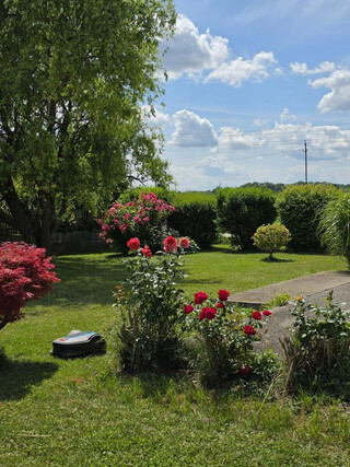 EXKLUSIVES NIEDRIGSTENERGIEHAUS: SMART-HOME, PREMIUM-AUSSTATTUNG & 1.295 M² RUHELAGE