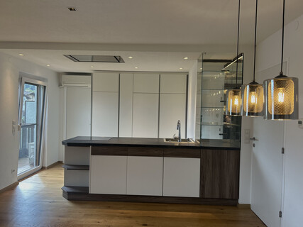  2-Zimmer-Wohnung mit Balkon, privater Gartenfläche und Stellplatz in Volders