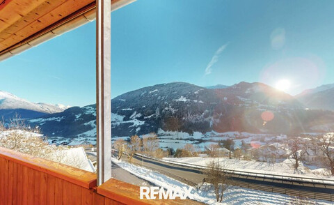 Modernisierte 4-Zimmerwohnung mit malerischer Aussicht in Wenns!