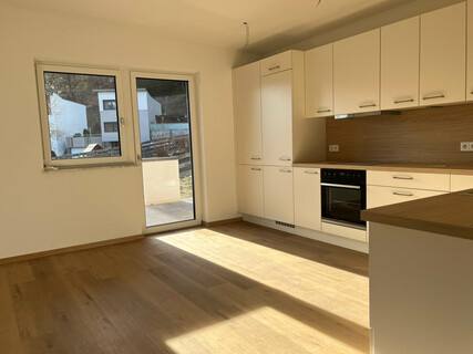 Lichtdurchflutete 3-Zimmer-Wohnung mit Terrasse – naturnahes Wohnen