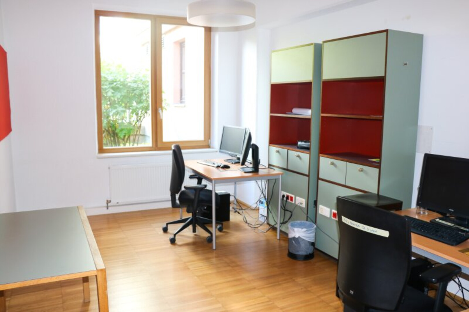 MIETE: Pradl - Büro - Geschäftslokal auf ca. 445 qm und Keller mit ca. 178 qm