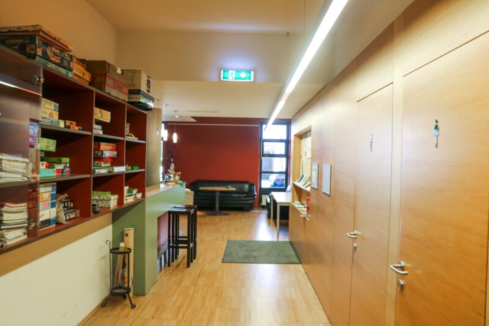 MIETE: Pradl - Büro - Geschäftslokal auf ca. 445 qm und Keller mit ca. 178 qm