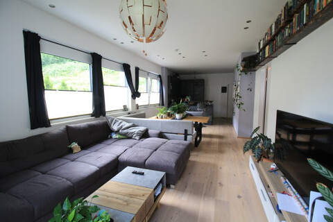 Neuwertige 4-Zi-EG-Wohnung in Sellrain, 115m², Tiefgarage, offene Küche, €395.000