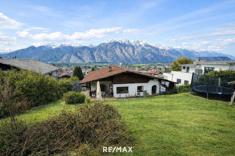 Attraktives Grundstück mit Altbestand in Ruhelage – Nordkettenblick in Axams!