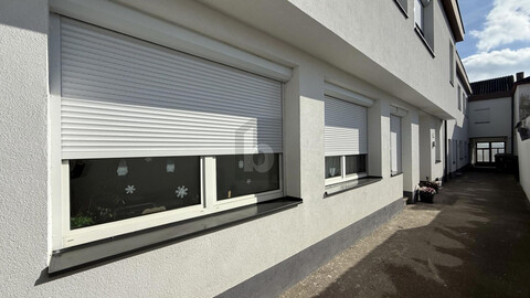 ZINSHAUS MIT 5 SANIERTEN WOHNEINHEITEN & CA. 5% RENDITE BEI VOLLVERMIETUNG