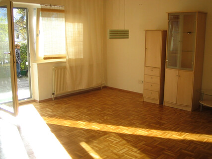 TELFS: Sonnige 47m² Großgarconniere mit Terrasse und TGAAP!