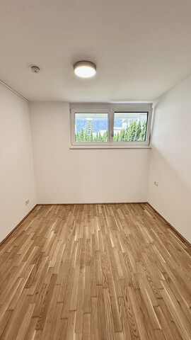Moderne 3-Zimmer Eigentumswohnung mit Garten und Tiefgaragenabstellplatz