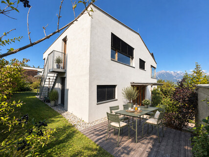 Wohnen in sonniger Aussichtslage - Moderne Doppelhaushälfte mit Garten