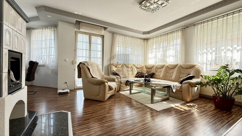 CHARMANTE, SONNIGE WOHLFÜHLOASE FÜR DIE GANZE FAMILIE