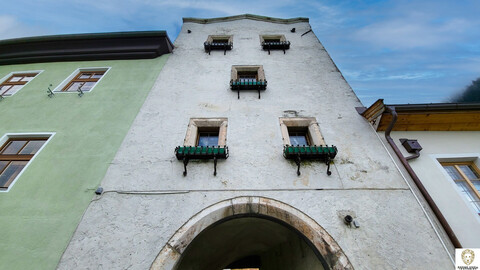 Historischer Stadtturm (Inntor, ehemals Brückentorturm) in Rattenberg / Tirol