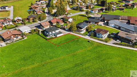 Sonniges Baugrundstück in Waidring mit hervorragendem Sonnen- und Solarpotenzial und traumhaftem Bergpanorama