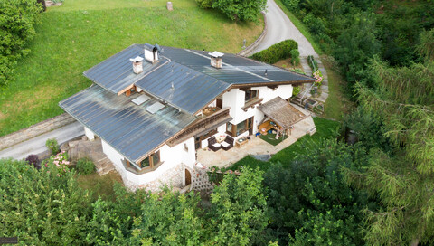 Gepflegtes Ein- bis Zweifamilienhaus auf 1.900 m² Grundstück
