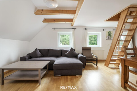 Vermietete Dachgeschoss-Maisonette mit weitem Wohngefühl &amp; solider Rendite