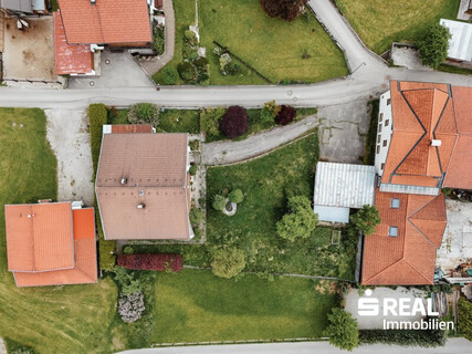 Vielseitiges Wohnhaus mit Zukunft – Raum für Ihren persönlichen Wohntraum und attraktive Investitionsmöglichkeiten