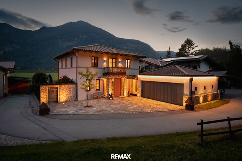 Einzigartige Villa mit modernster Ausstattung & Bergblick!