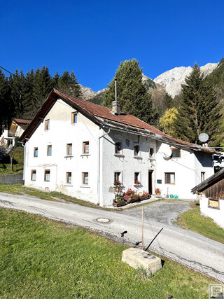 VERKAUFT!!! Ihr Projekt mit Aussicht – großes Grundstück mit Haus & Stadel in traumhafter Lage bei St. Anton
