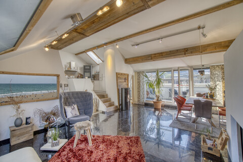 Charmante 4 Zimmer Dachgeschosswohnung mit Terrasse und Bergblick in Schwaz