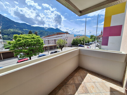 Sonnige 2-Zimmer-Wohnung mit Süd-West-Balkon & Tiefgarage im Zentrum von Jenbach