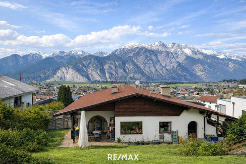 Charmantes Einfamilienhaus mit Einliegerwohnung – Ruhelage &amp; Nordkettenblick in Axams!