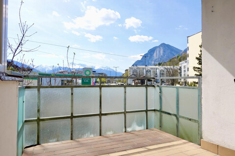 2 Zimmer I Balkon
