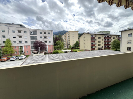 PREISSENKUNG: Sonnige 3-Zi-Wohnung in Wattens mit Balkon und Garage zum Sanieren