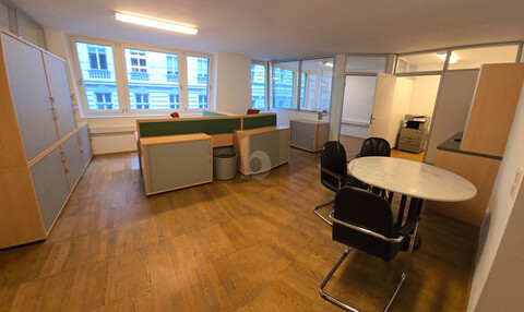 GROßZÜGIGE BÜRO - NÄHE MARIAHILFERSTRASSE