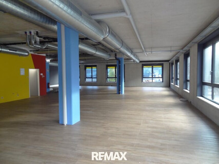 ACHTUNG: Preissenkung! Großzügige und behindertengerecht erreichbare Büro- und Praxisflächen zwischen ca. 210m² und ca. 634m² in sehr guter Frequenzlage von Wörgl zu mieten