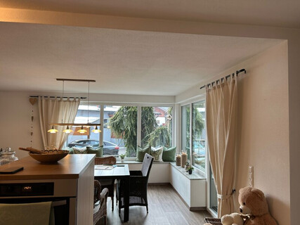 Großzügige Erdgeschosswohnung in Stans – stilvoll eingerichtet auf 128 m² mit Garten und Terrasse