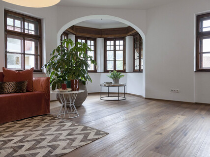 Stilvoll leben: 3-Zimmer-Wohntraum in der Villa Haueis