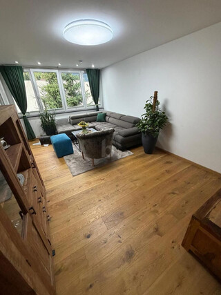 SANIERT! RUHIGE LAGE & SONNIGEM BALKON