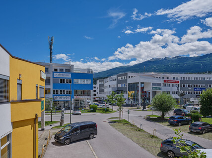 Praktische innenliegende Bürofläche mit Autobahnanbindung