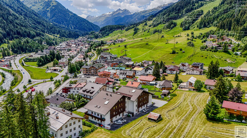 Seltene Freizeitwohnsitz-Rarität in St. Anton am Arlberg – nur ca. 350 m zur Nassereinbahn
