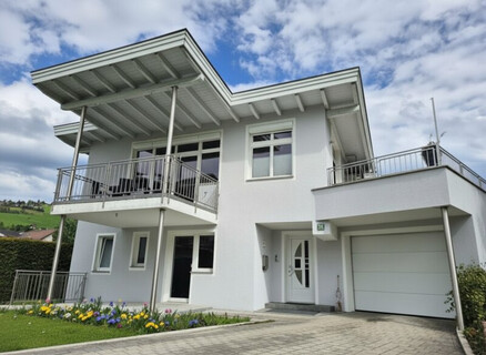 Top-Angebot ! Modernes Familienhaus in Ruhelage