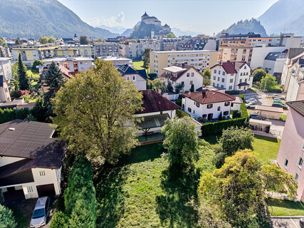 Zentrales, unbebautes Baugrundstück mit Festungsblick