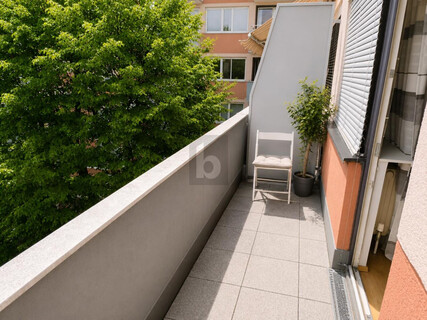 KOMPAKTE STADTWOHNUNG MIT BALKON, LIFT UND ATTRAKTIVER LAGE.