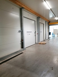 Lager für Kühl- u. Trockenware, 4 Rampenplätze, Freifläche und Büro