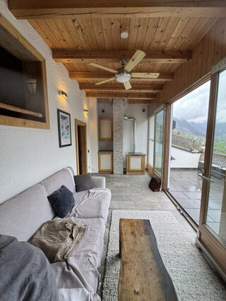 Traumhaftes Zweifamilienhaus im Zillertal: Alpines Wohnglück  in erhabener Aussichtslage von Hainzenberg