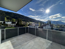 Großzügige Dachgeschosswohnung, 4-Zi, Neubau Erstbezug