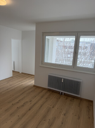 Schöne Garconniere mit Balkon