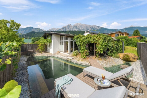 Wohnen im Grünen - Einfamilienhaus mit Naturpool & Wintergarten
