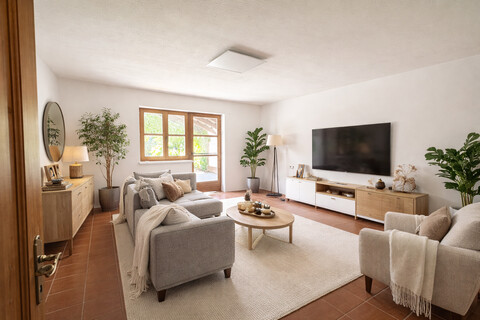 Sonniges Wohnen in Omes - Landhaus mit hübschem Garten - Zwei Parteien Haus 