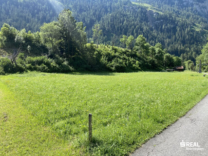 Freilandgrundstück in Pfunds – 4.554 m² mit asphaltierter Zufahrt