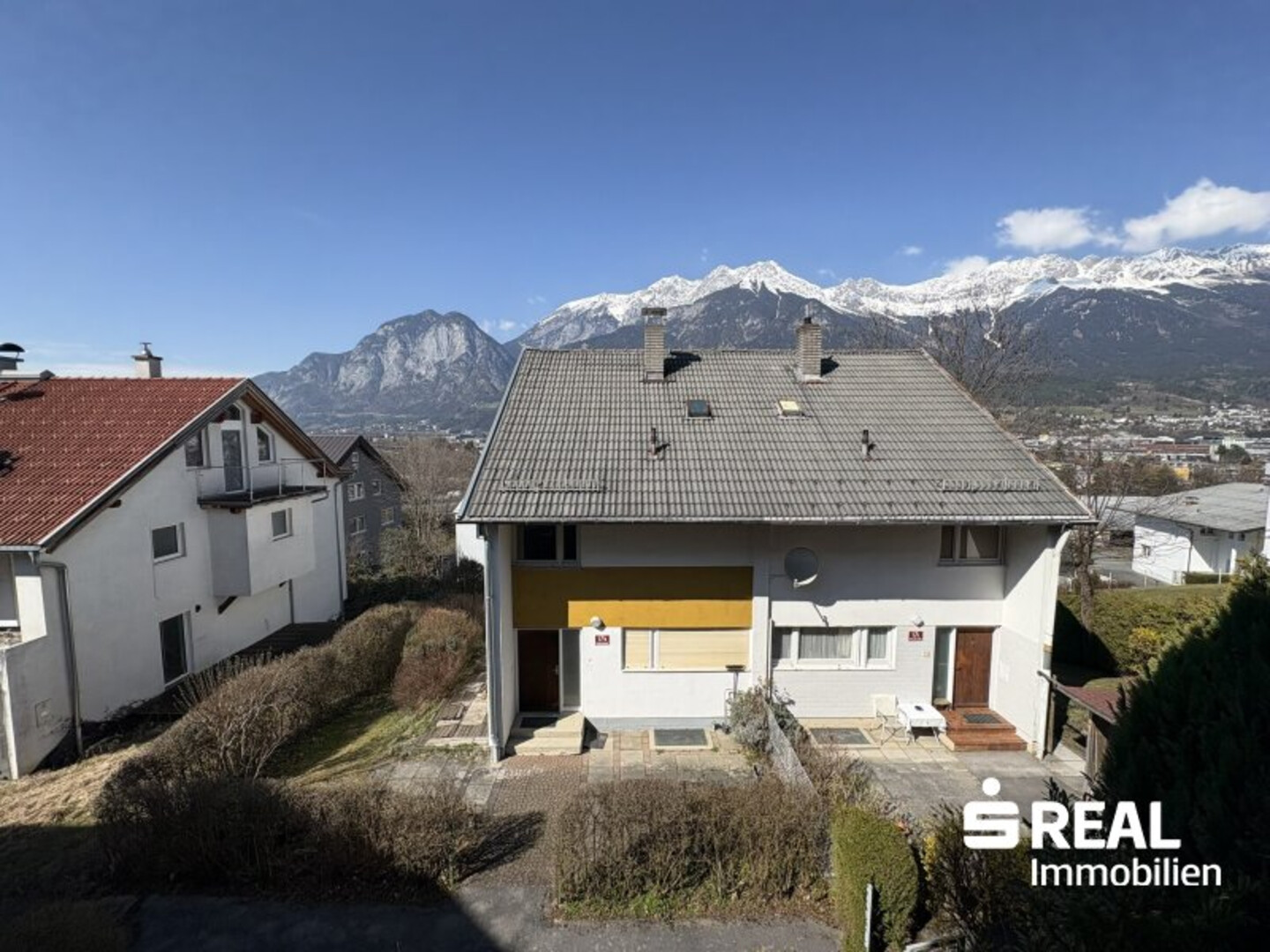 Sanierungsbedürftige Doppelhaushälfte Mentlberg