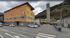 Landeck: Büro- und Gewerbefläche für Dienstleistungsbetriebe oder Arzt-/Therapieeinrichtungen zu vermieten (460 m² oder 267 m²) und 15 Parkplätzen