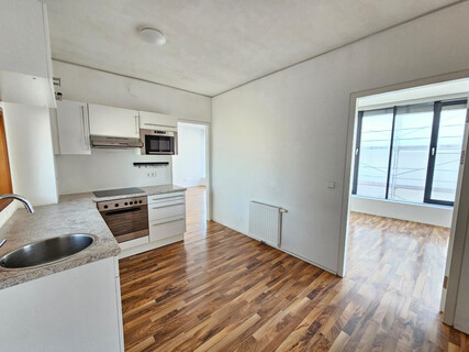 Helle 2 Zimmer-Wohnung, SoWi-Uni/ MCI/ Zentrums-Nähe (Top 13), PROVISIONSFREI !