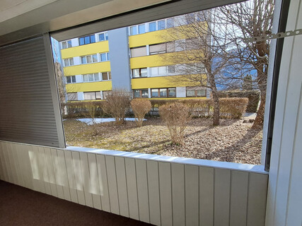IMST: Schöne und sonnige Eigentumswohnung mit ca. 33 m² Wohnnutzfläche zzgl. Balkon mit schönem Blick auf den Garten und Autoabstellplatz